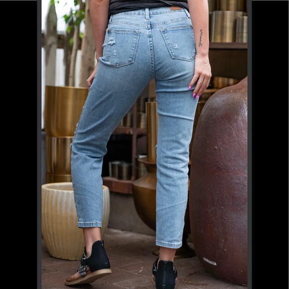 NWT JUDY BLUE High Rise Distressed Boyfriend Fit Jeans - Picture 8 of 13